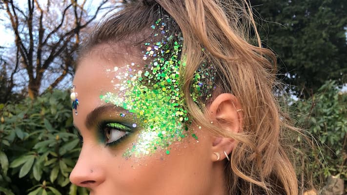 How To Remove Glitter From Your Face In A Quick Way