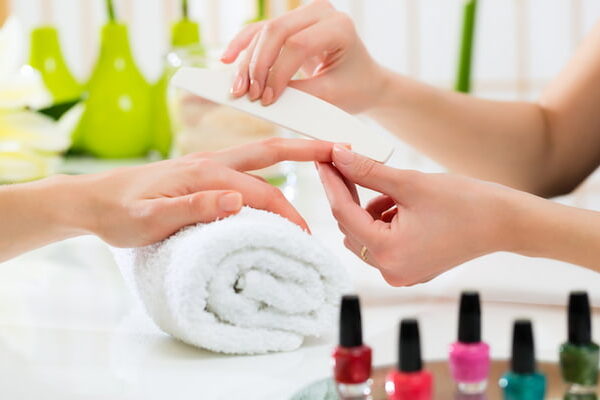 How Much To Tip At The Nail Salon? All You Want To Know