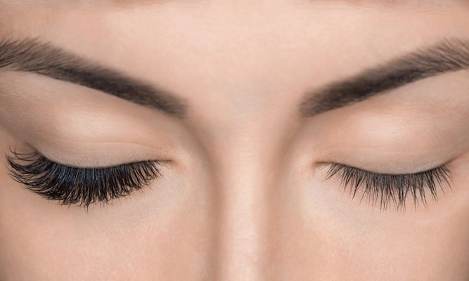 How To Remove Eyelash Extensions At Home? The Tips Will Be Helpful